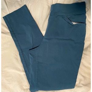 EUC Chicos Perfect Stretch Trouser (Size 1, fits like 10/12)